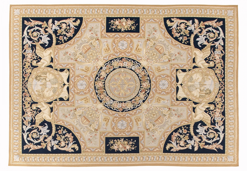 Гобелен Людовик XIV. Дизайн ковра мануфактуры Савонери.<br />2-ая половина 17 века. Современная копия. Ручная работа.<br />Состав шерсть. Размер : 309×440 см. (005584)